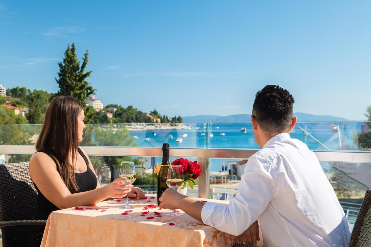 Hotel Mimosa Lido Palace - Maslinica Hotels & Resorts Rabac Eksteriør bilde