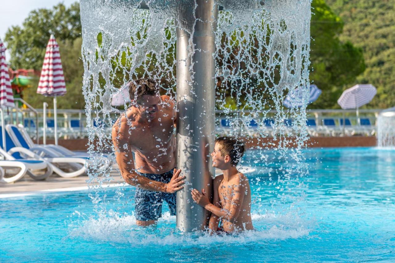 Hotel Mimosa Lido Palace - Maslinica Hotels & Resorts Rabac Eksteriør bilde