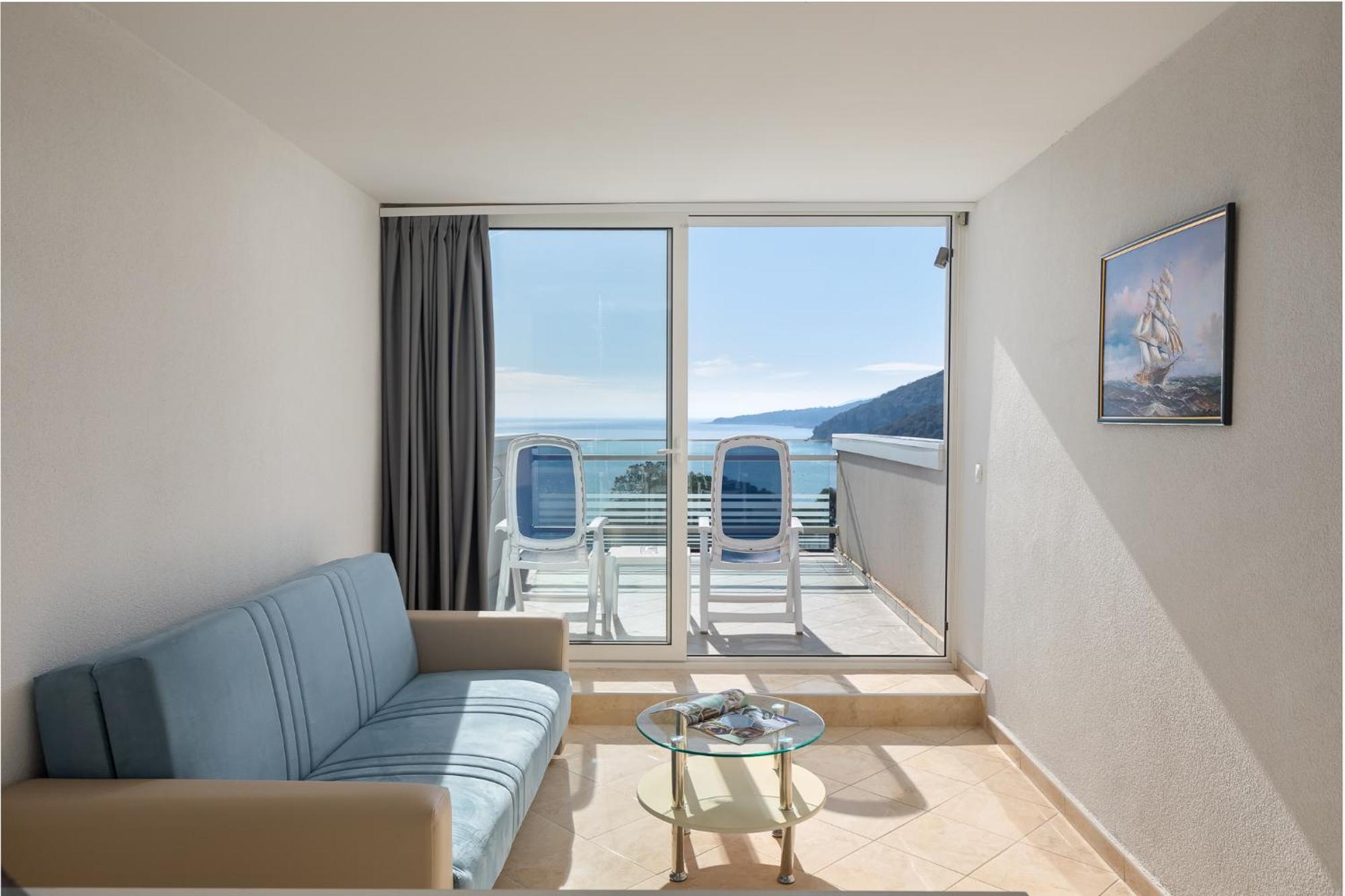 Hotel Mimosa Lido Palace - Maslinica Hotels & Resorts Rabac Eksteriør bilde
